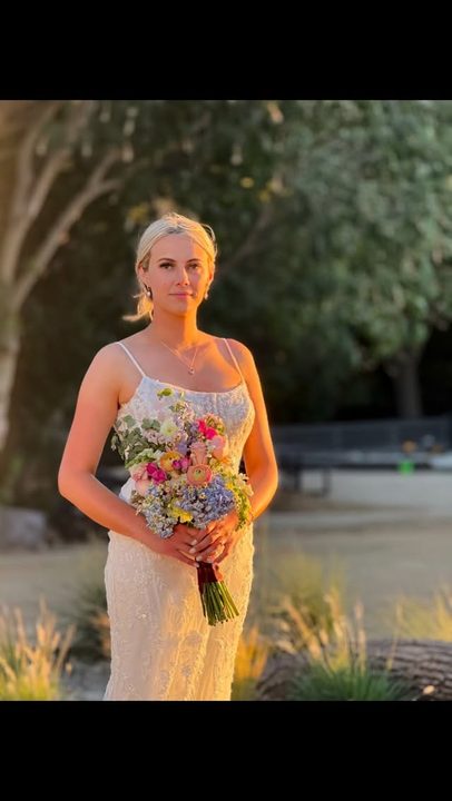 ✨ A little bit of magic. A whole lot of love. ✨

There’s something special about celebrating your wedding surrounded by open skies, beautiful trees, and the peaceful charm of the farm.

At Clayton Valley Farms, every wed