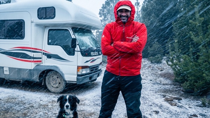 Surviving a Sudden Freezing Blizzard in My 4x4 Camper