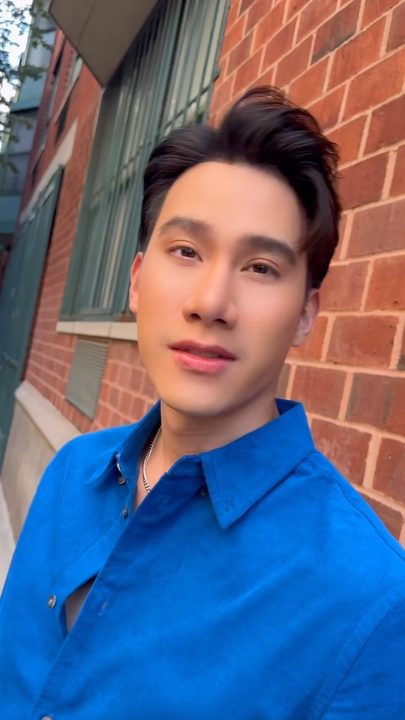 Grooming for @tul_pakorn 💙🩵

#COSthailand  #COSAW23 #nyfw 

#actionmakeup #actionhairstyle 

.
.
.
.
.
•
•
•
•
•
•
•
•
•

#mensfashion #menstyle 
#model #tulpakorn #actor 
#thailand #future #fashion 
#grooming #men #newy