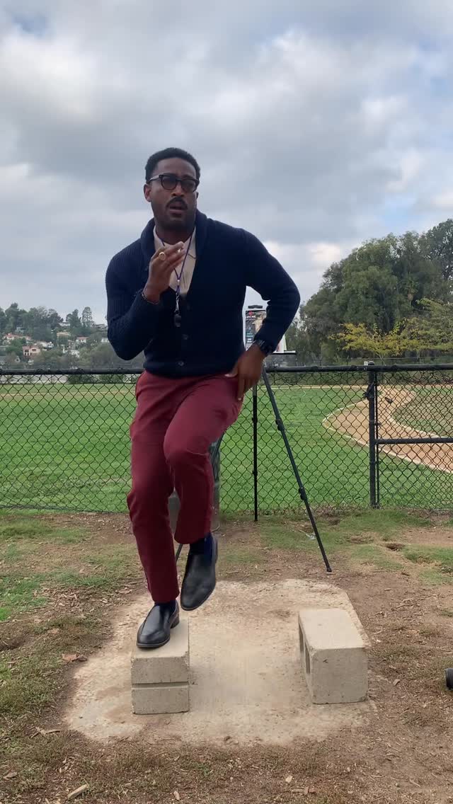It’s promo time in the meadow, so I figured I’d play a little dress up. Thoughts?? #fitcheck #blackbusinessowner #silverlakereservoir #rejec