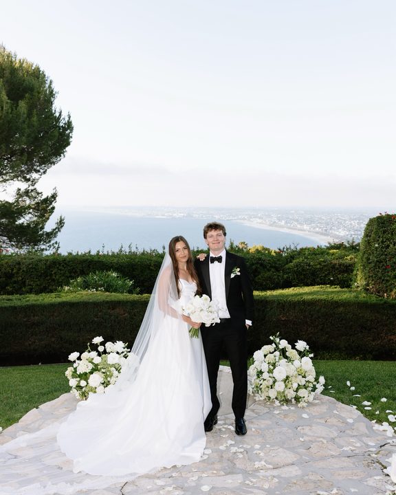 can’t take my eyes off the Kobes 🦢💒

Such a perfect day in Palos Verdes for an intimate and intentional California wedding. Julia and Quinn were just stunning. 

—
—

destination, Palos Verdes, California wedding
destina