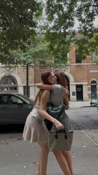 A funny duo is better than a pretty duo, but lucky for you, we’re both ✨💕

#nycbesties #ootd #prettyandfunny
