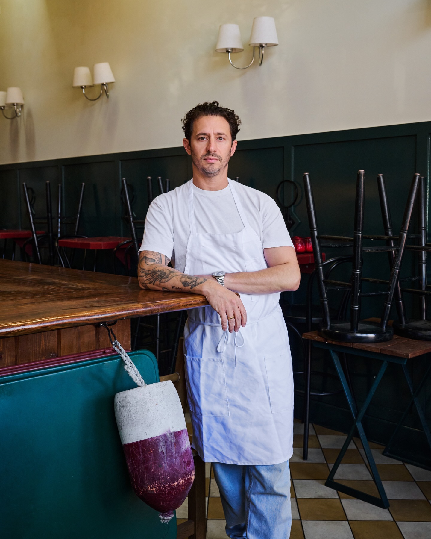 @foundoyster brings East Hollywood swagger to the humble coastal raw bar format. Chef @arikolender balances seafood shack tradition with LA 
