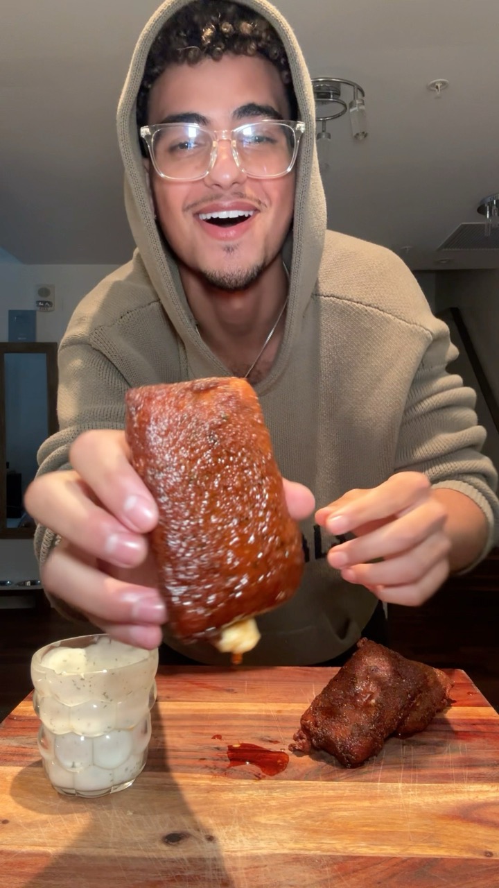 The Crunch King Attempts Nashville Hot Mozzarella Sticks 🔥