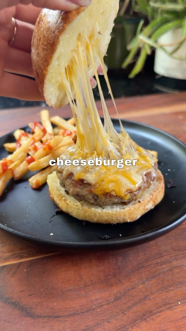 This cheeseburger is 15 YEARS old?? (recipe in description)