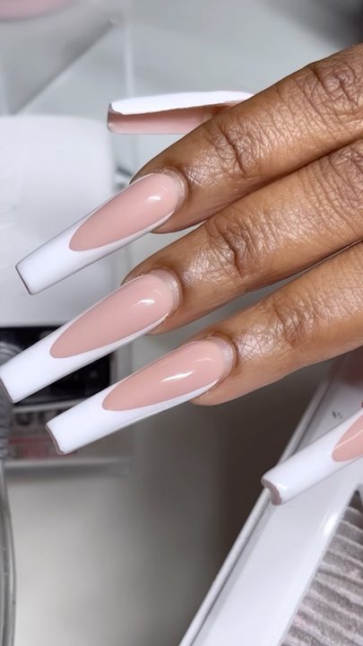 I approve this message 😁 get you a new nail tech, and STOP DAMAGING YOUR NAILS! We can only do half of the work 😭