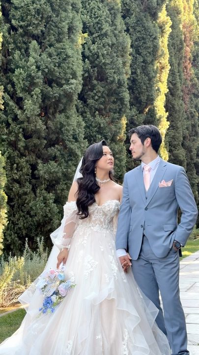 Real men, big feelings. The love, the vulnerability, the words - it’s a love story, and the energy was contagious! 🤍

R&J ♾️ 

#WeddingInspo #Weddingcontentcreator #GreenFlags #Bride2026 #GreyStoneMansion

Bride 2026
los
