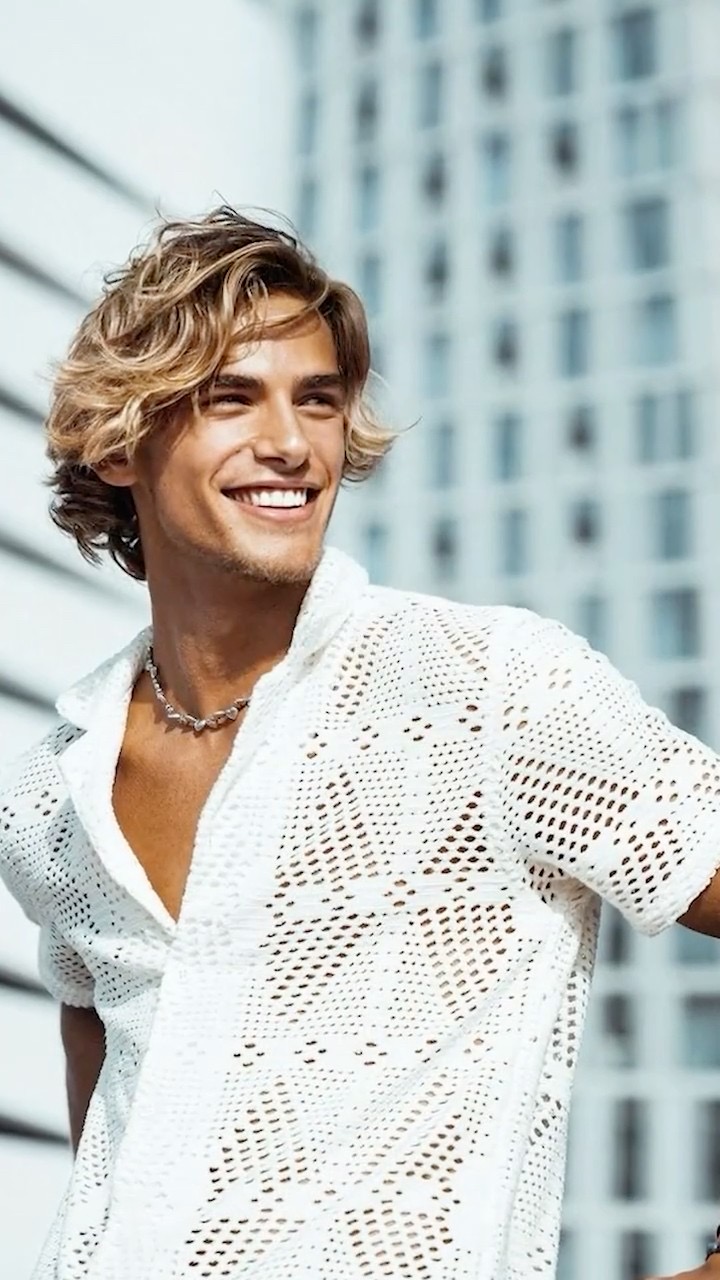 Hairstyling Technique Tutorial from Celebrity New York Men’s Hairstylist Sergio Slavnov