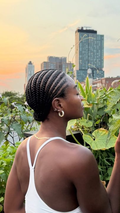 Editorial Straight Backs with the Tuck 
I designed this braid finish for the ultimate time saving versatility. The braid can be designed to compliment your bone structure and personal style. No one size fit all. 
The “TU