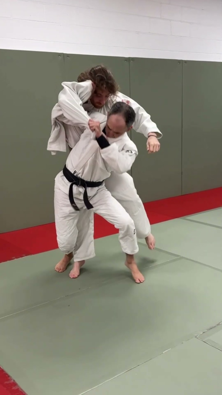 Surprise entry (looks like osoto) #judo #jiujitsu #bjj