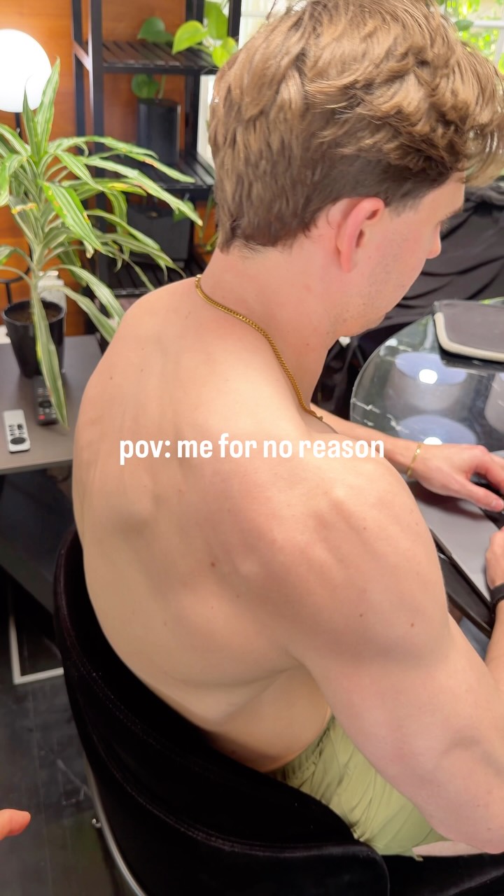 All those years in the gym have broken something in me #gymhumour #comedy #onlinefitnesscoach #fitness