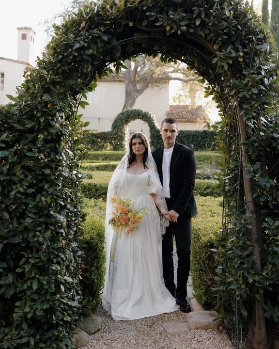 A little slice of Europe in SoCal, what a dream this place is! The best day with the best team! ✨
.
VENDORS 
Host & Design: @comegather.co 
Venue: @maisondesoliviersevents 
Florist: @daisydaisyflorals 
Models : @abigail.