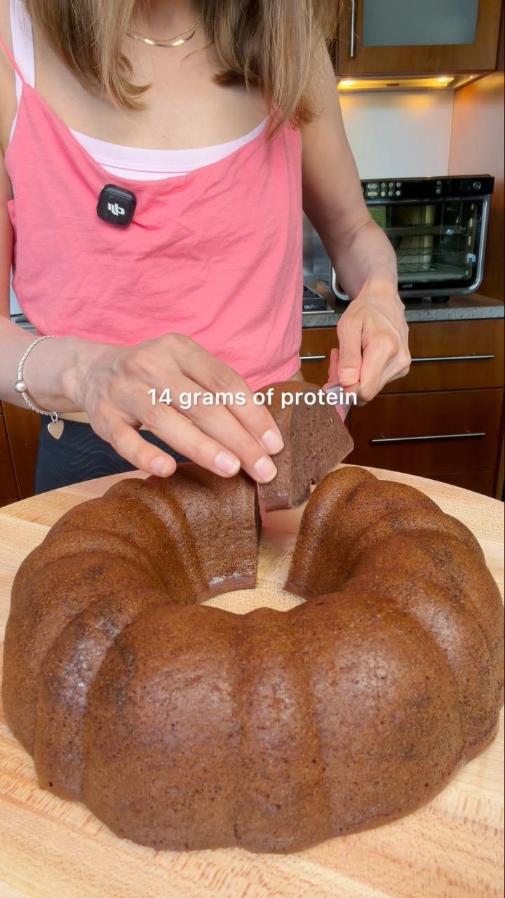 Can you believe it? You DON’T taste the lentils. new fave healthy treat. protein chocolate cake.