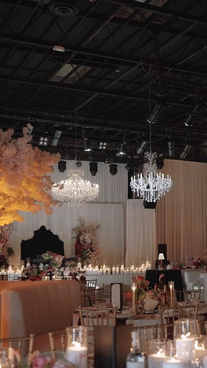 Some weddings challenge you in the best ways. ✨

This wedding stretched my creativity in ways I never expected and I loved every second of it. 🤍

From the very first design meeting to the final candle being lit, every de