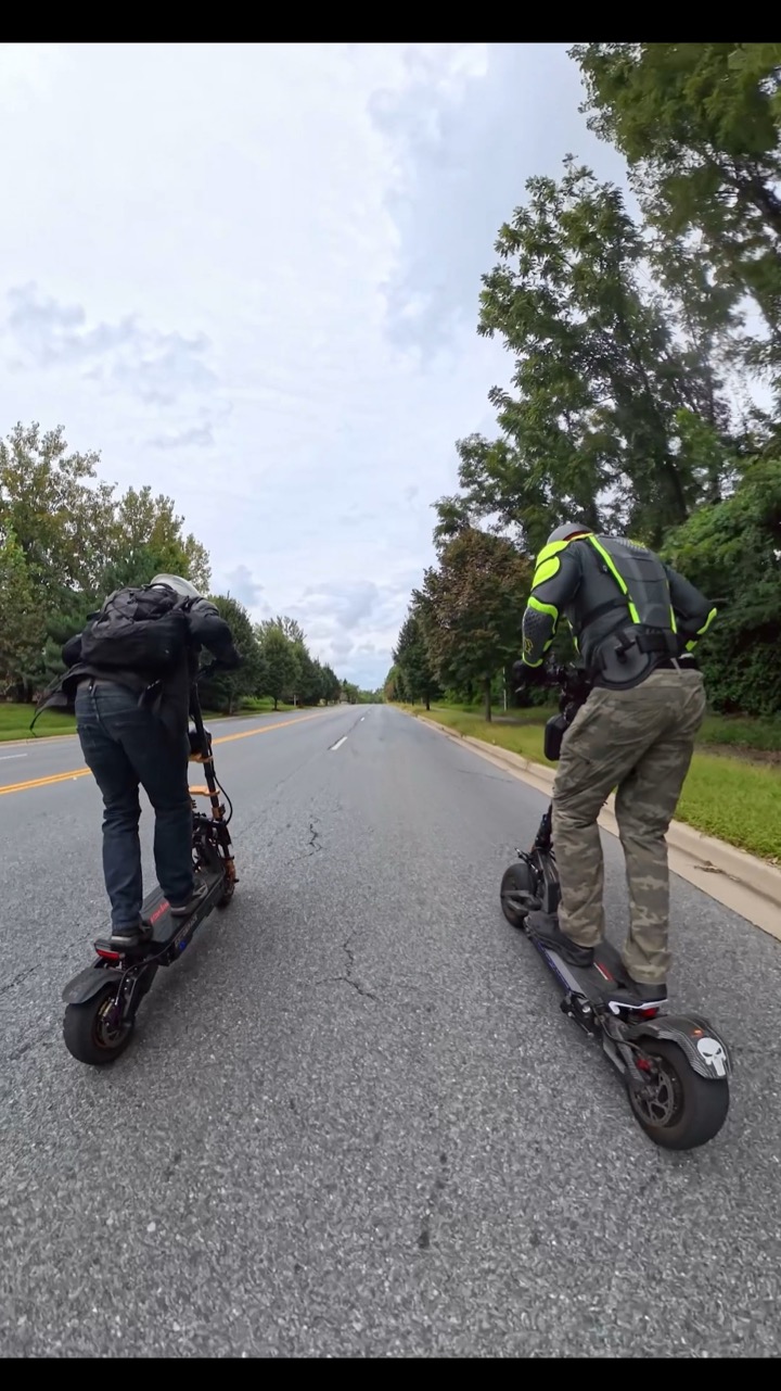 Hyperscooters Battle 7260R vs Gspace 7660 #shorts #escooter #scooter #ebike #bikelife #race #speed
