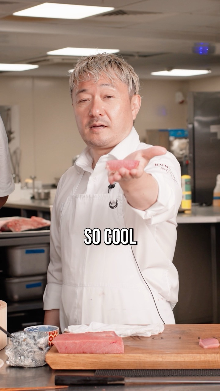 How a Sushi Master Makes Sushi