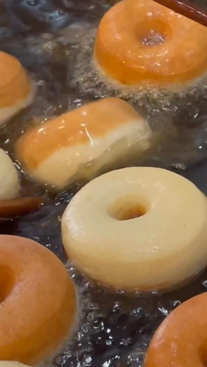Mark your calendars for this Friday, June 5th for 🍩✨ National Donut Day and we can’t wait. Of course for us, it’s an every day celebration but this is for sure one of our FAVORITE days of the year! 

We’ll be ready for y