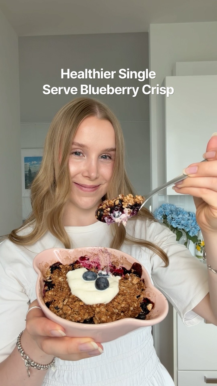 Healthier Single Serve Blueberry Crisp💜 #easydessert #healthydessert #healthyrecipes