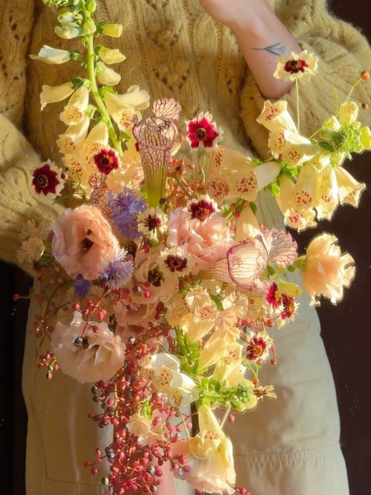 There is always a story behind each design. 

For this piece: It all started with foraged Chinese pistache (those tiny pink berries) that also turn the sweetest shade of blue 

That blue was matched with a few of the sea