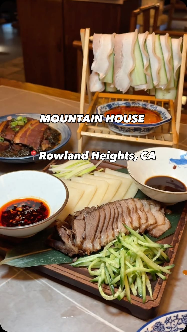 🔥 Feast mode at Mountain House 🔥

🥓 Swing Pork Belly $13.95 🍖 County Braised Pork $20.95 🫛 Sautéed Chinese Long Beans w/ Eggplant $16.9