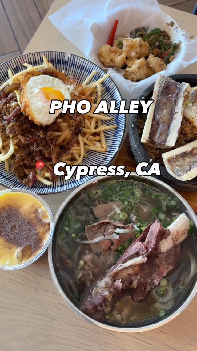 Lookin for a spot to satisfy your pho cravings in Cypress? Check out @phoalley 😋🍜

They have a variety of food items here! I like the fusi