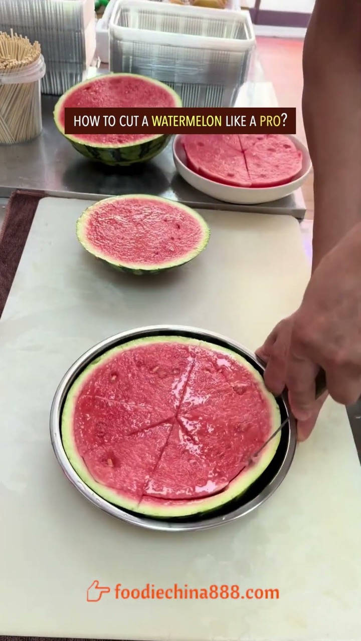 HOW TO CUT A WATERMELON LIKE A PRO? #pov #asmr #fruitcutting #watermelon