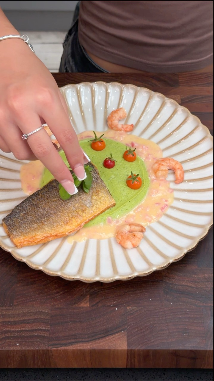 Crispy Sea Bass with Pea & Mint Purée, Brown Butter King Prawns & Lemon Beurre Blanc #shorts
