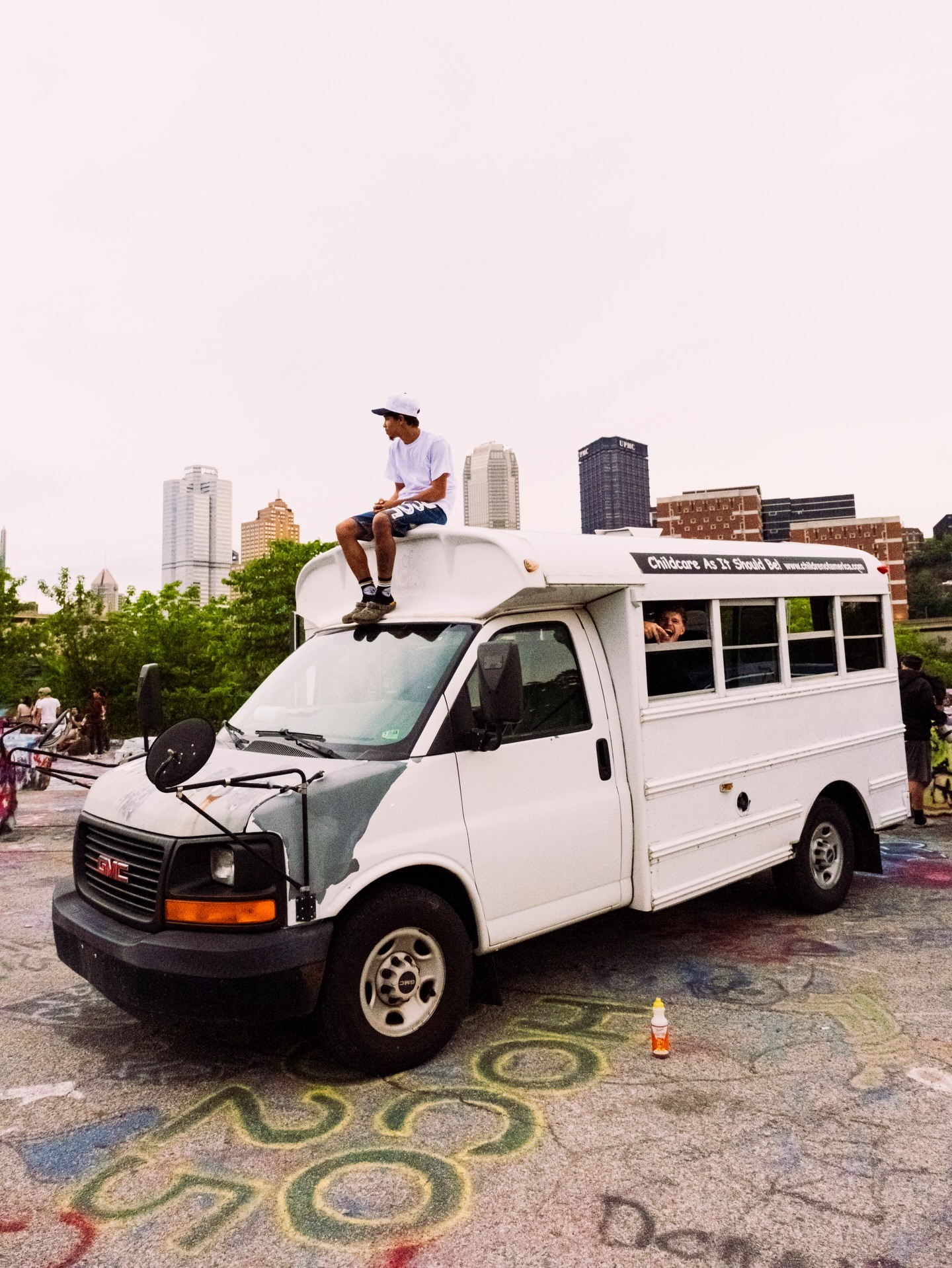 Today marks the day I up and leave everything I know and built in Pittsburgh and head south in the Visions Bus 🚍 @visionsonwheels 

Thank y