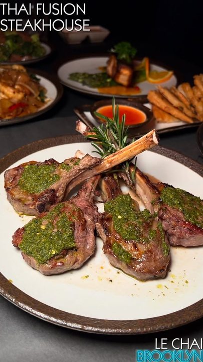 There’s a New Upscale Black Owned Restaurant in the Heart of Brooklyn ❤️

@lechaibk is an Asian Thai Fusion Steakhous with beautiful decor, tasty cocktails and delious food. 

There is something for everyone on their men