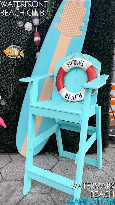 Summer is right around the corner & @watermarkny Beach is BACK ‼️
 
Located at Pier 15 ( 78 South Street ) they are offering Cocktail Pouches 🍹, Games 🎮, Food 🍗and AMAZING view of Brooklyn 🏙️ there’s nothing more you can