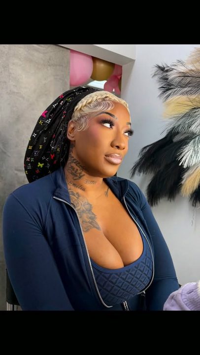 Can’t help but to love herr lol💎🩷 makeup by me @glamby_mani 
•
•
#losangelesmua #lamua #baddiesusachapter2🇺🇸