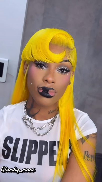 My rockstar 🦈❤️‍🔥🎸 Love youuu @mod3lshxt 
#losangelesmua #lamua #explorepage