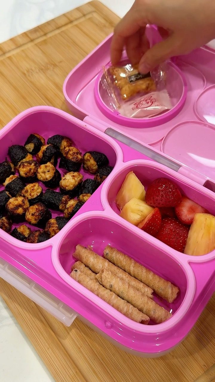 making NORI MAKI MEATBALLS for school lunch 🍱 #bentoboxlunch #schoollunchideas #proteinsnack