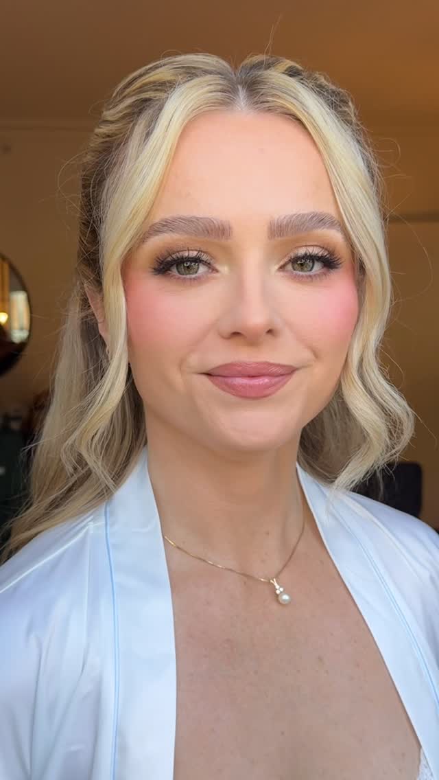 My beautiful bride 

#Hairandmakeupbyhana #bridalmakeup #bridesmaid #bridalhair #bridalparty #sandiegomua #dramaticmakeup #sandiegomakeupart