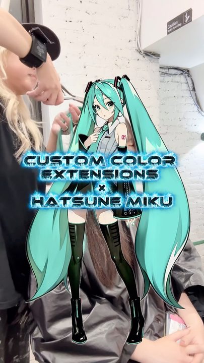 Tyler, The Creator on my tee, anime in the hair😂 
 ♪みっくみくにし〜てあげるぅ〜😚🎶 #初音ミク #nychairstylist #cosplay #extensions #anime @greenboneshop