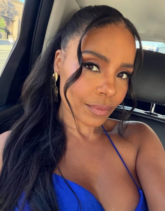 SANAA💋 @sanaalathan x The Invite premiere. 
#hairbyrandys #sanaalathan #theinvite makeup @saishabeecham