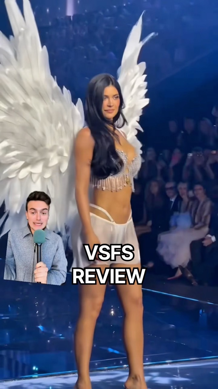 nobody saw that coming #fashion #vsfs