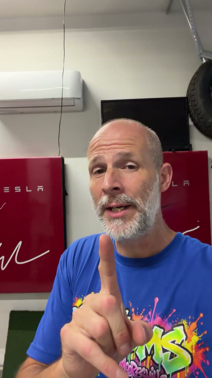 Tesla Roadster live tonight ￼