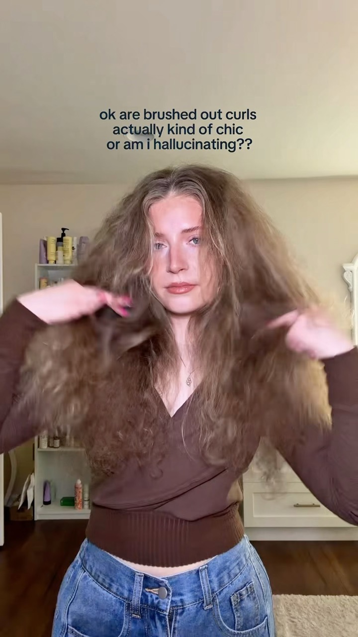 Am I Hallucinating or are Brushed Curls Kind of Chic??? 🫣 #curlyhair