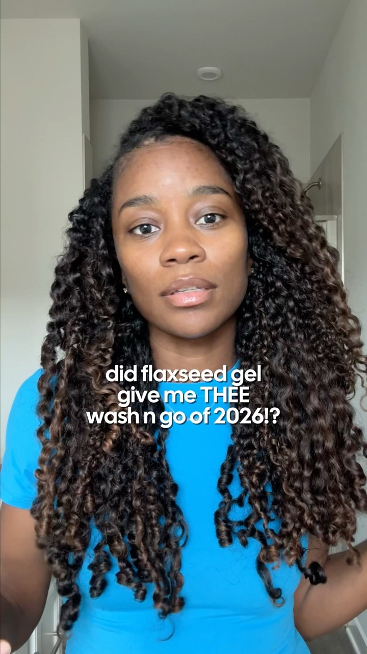 Use these styling products for a SUPER defined wash and go! #washandgo #curlyhair #curlyhairstyles