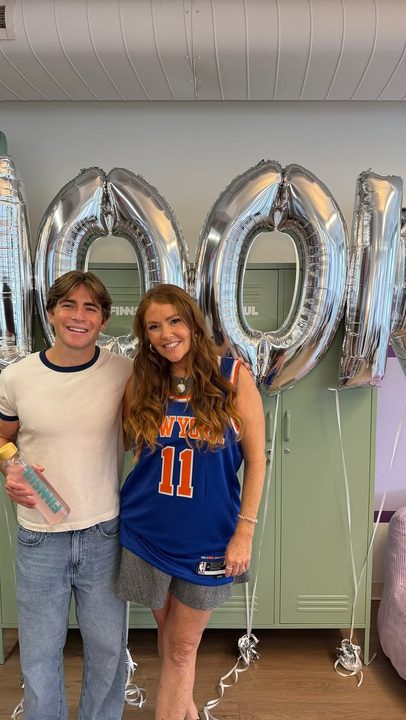But first we threw a @nyknicks pregame with @finnsul and @joespizzanycc for the tarte interns ofc🙂‍↕️ @tartecosmetics #tarte #knicks #knickstape