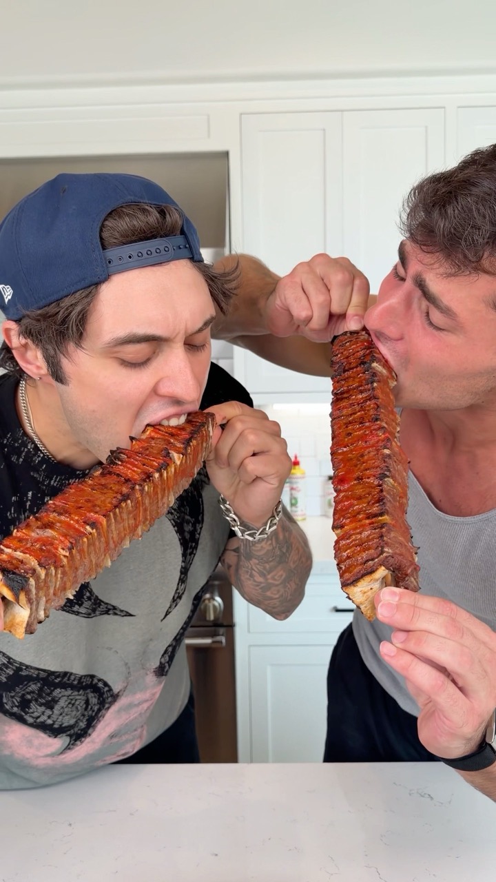 “Stranger” Cooking in my House #squarekebab @E@EmirElidemirYouTube