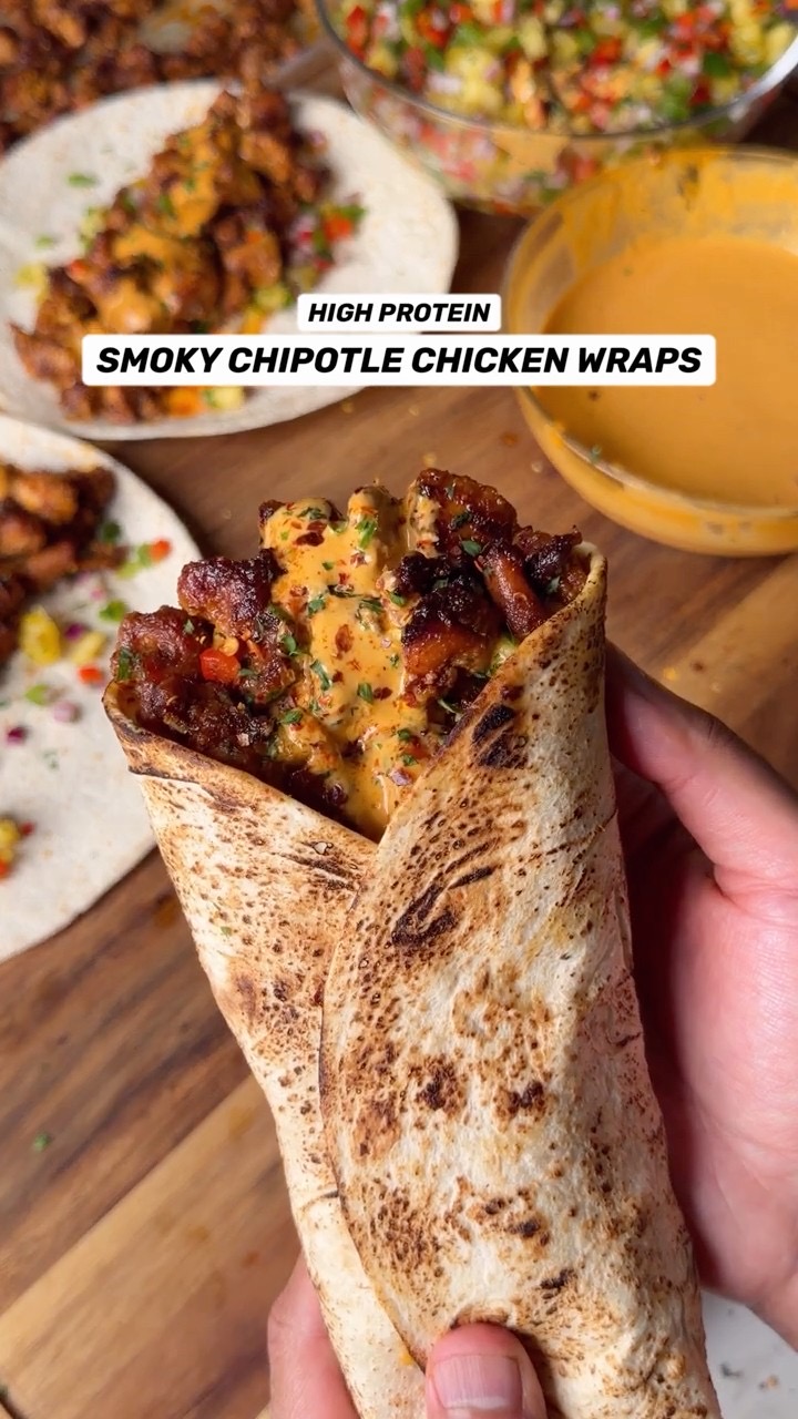 TASTIEST Smoky Chipotle Chicken Wraps🍗🌯🍍 ONLY 400 Calories 36g Protein!