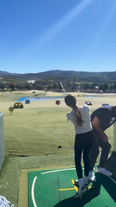 💀I’m still out there risking my life💀Sorry the delay. Was hacked back in Sept. ohh don’t worry. I’ve Been busy. Trying to not get killed per usual. Great session today with B Bunks. Whatever it takes! 😭⛳️🤩.

#golf #golfs