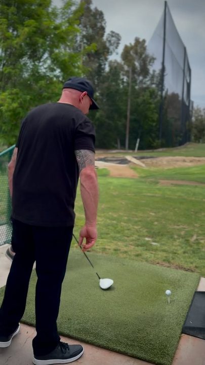 The station that has changed 1000 golfers with their driver. Christmas came early. Mad love. Now go rip the snot out of it. 👊🏆😭

#golf #driver #golfswing 

@golfdigest @badbirdiegolf @golfchannel