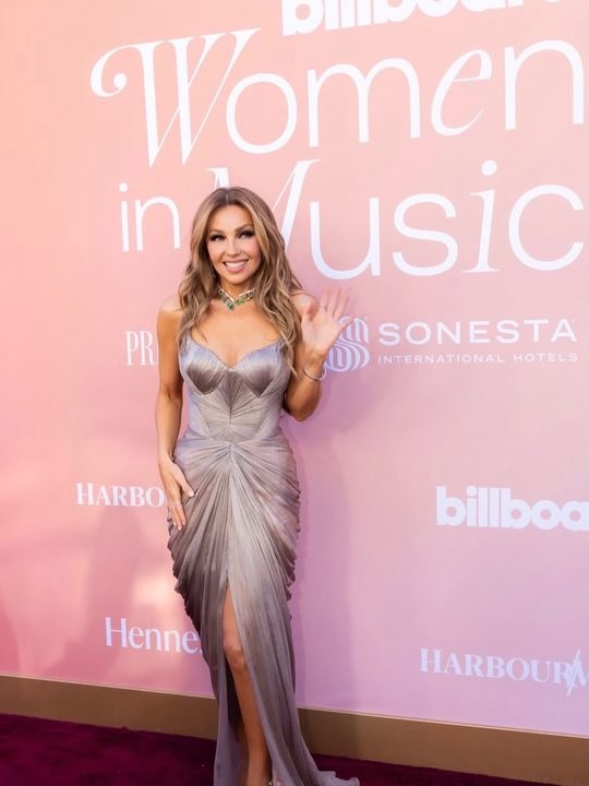 What an unforgettable night with @thalia receiving the icon award 💫 at @billboard women in music event.
The Team
Hair @jennifetmatoshair @ritahazan 
Makeup @delarosamakeup 
Styling @irmastyle @veroporraslizano