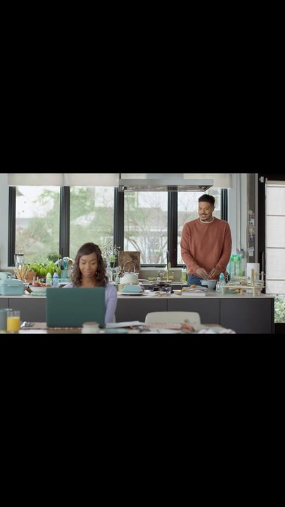 🌟 It’s TIIIIIMMMMEEE! Tax time that is!! 💼✨

I had a great time on set doing Makeup for this HRBlock commercial!
Hair by: @iamstacygray Sis Thanks for working with me on this one! 🤗❤️

It’s always a blessing to work with