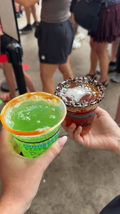 DAY 2 OF EVERYTHING I ATE AT MN STATE FAIR 🍎🥛🎟️🧵🎢🚣‍♀️

#minnesotastatefair #statefair #statefairfood #everythingiate