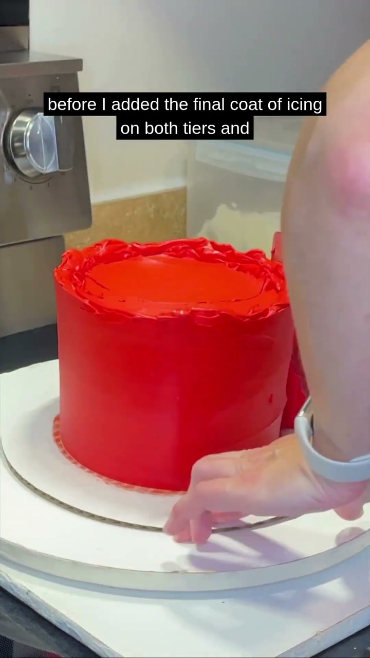 Her Fridge Broke And The Cake Got Ruined! Here's How I Fixed It