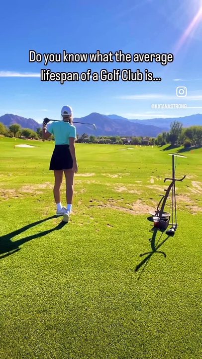 🤯⛳️Do you know what the average lifespan of a
Golf Club is?!! 👇🏼
I’ve had my clubs for 3 years and still love them! But here’s what I found for the average lifespan of golf clubs:
It definitely depends on the type of clu